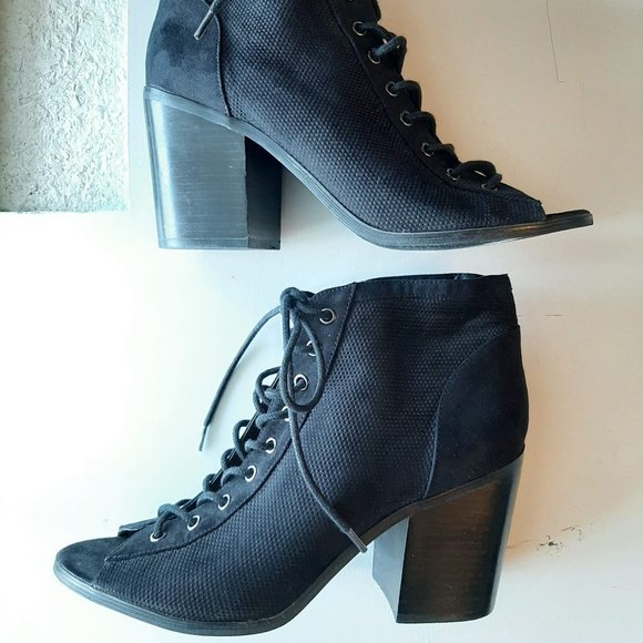 Urban Outfitters Black Open Toe Ankle Boot Lace up - Picture 3 of 7
